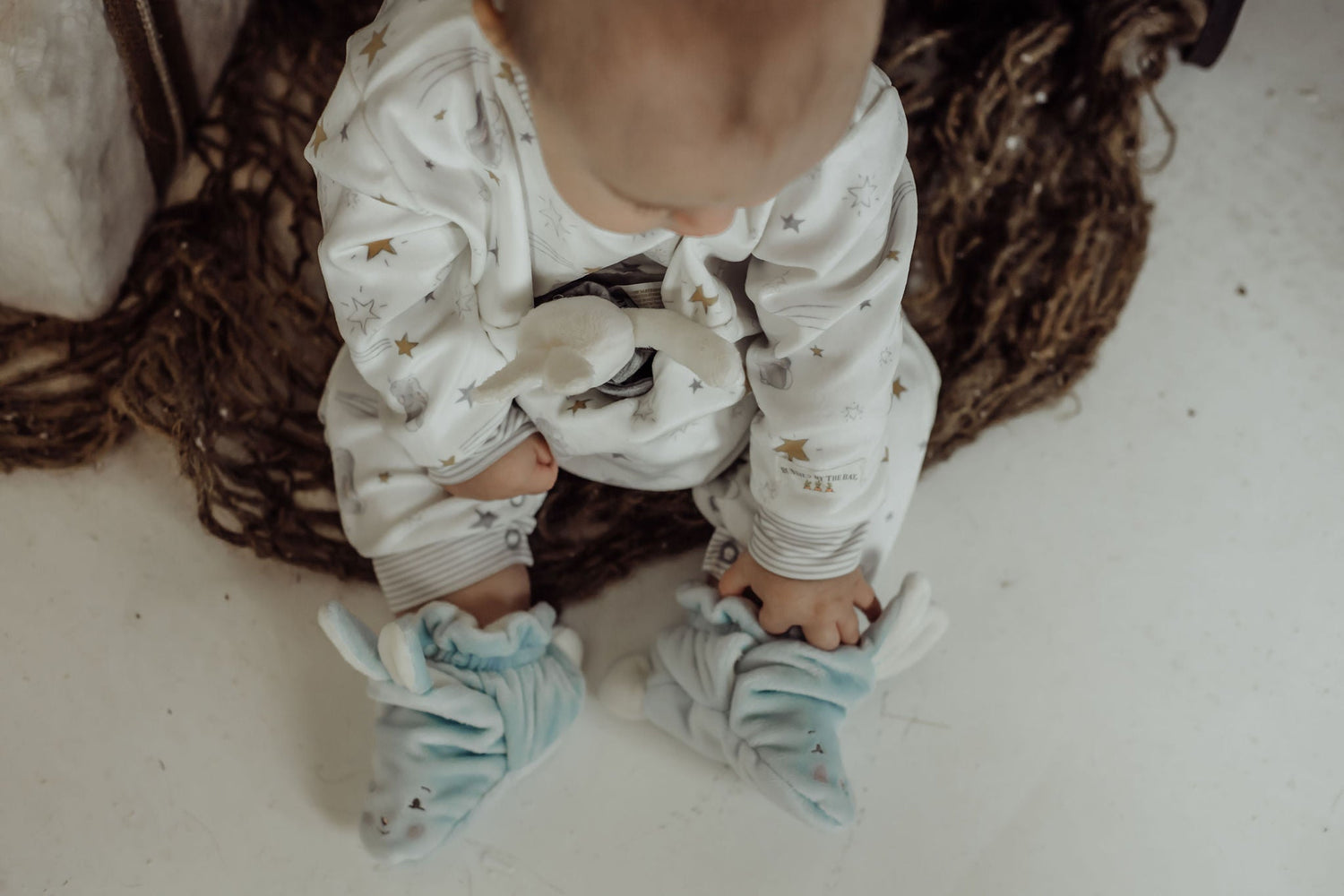 Bud Bunny Hoppy Feet Slippers