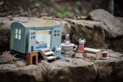 Wooden Shepherd’s Hut Playset – 27cm - Waydiy